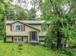 111 Clark Gates Rd, Moodus, CT 06469