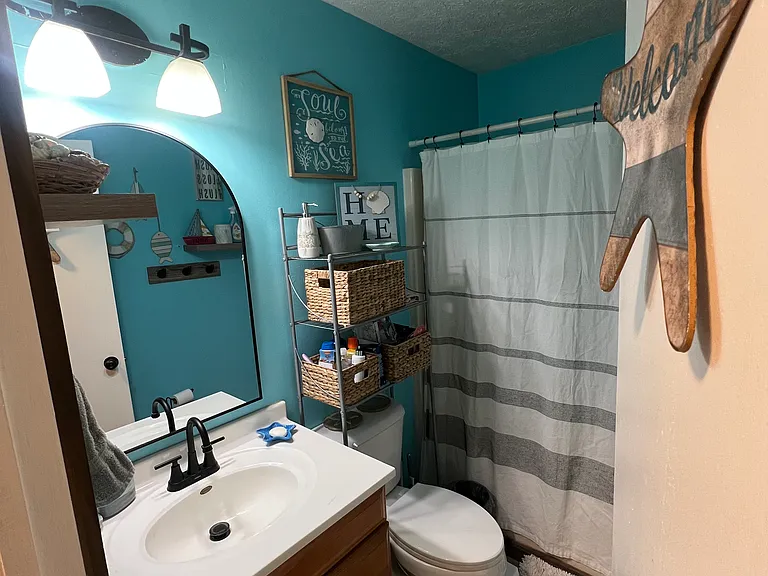 410 W Douglas St — Photo 12