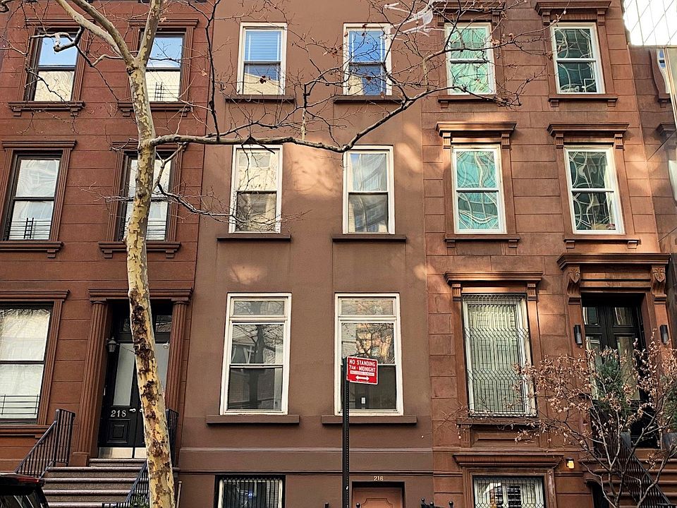 1st image of 216 E 50th St