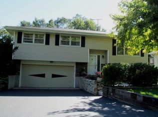 29W555 Lee Rd, West Chicago, IL 60185