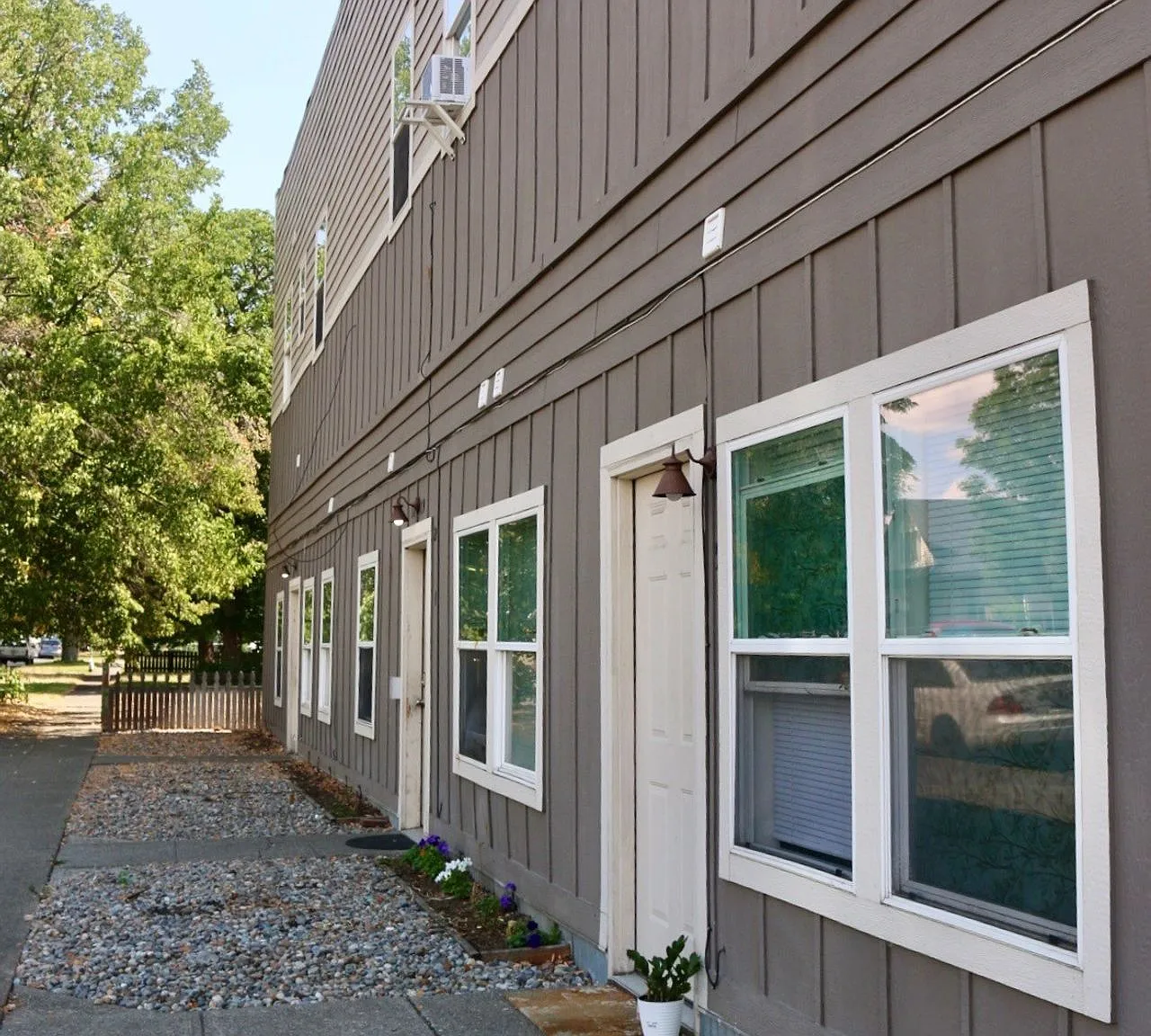 Astor Terrace — Photo 2