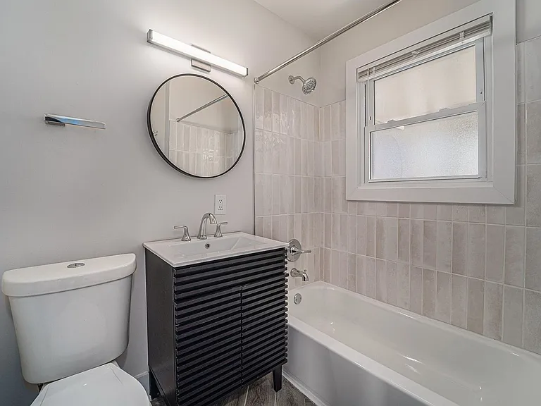 575 E Drayton St — Photo 12