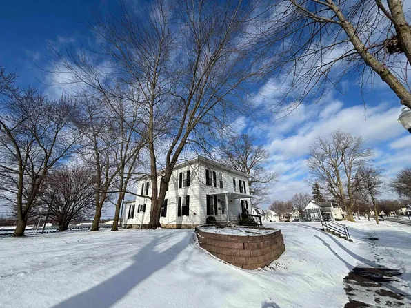 311 N Main St, Kendallville, IN 46755