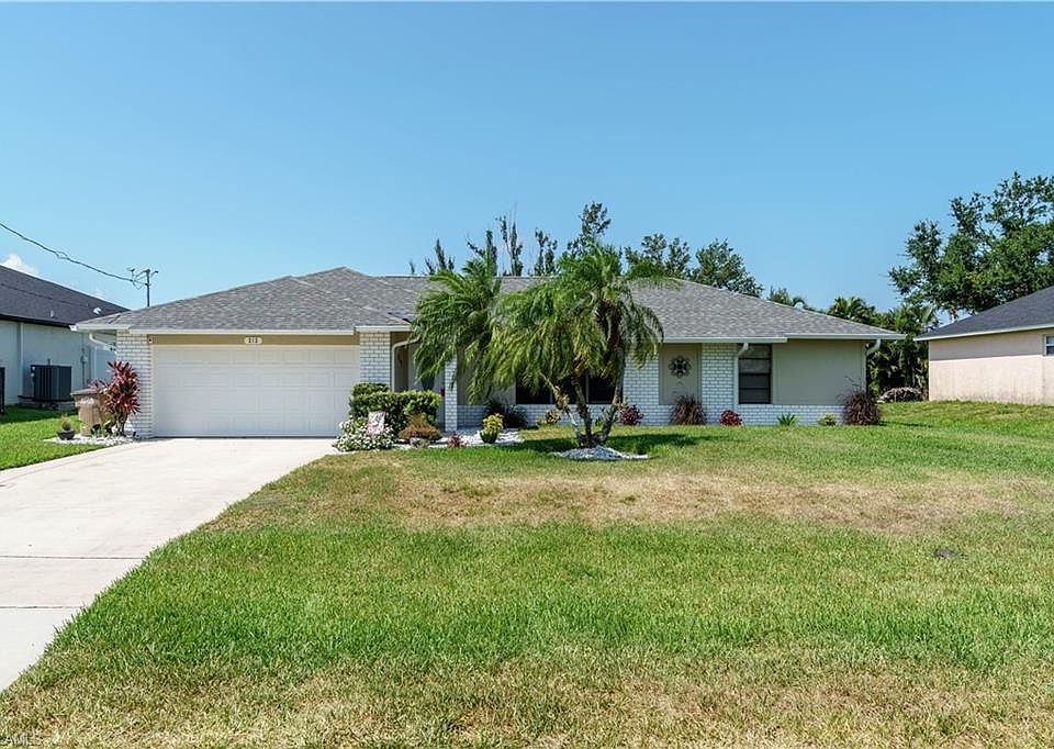 1st image of 212 SW 22nd PL