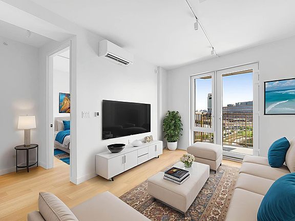 3rd image of 71 Quay St Unit 410
