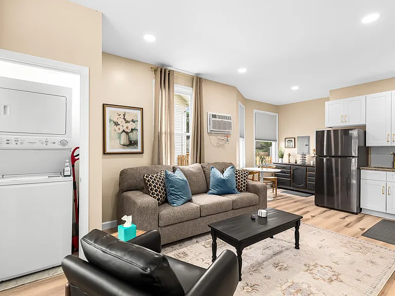 295 Euclid St #1 — Photo 6