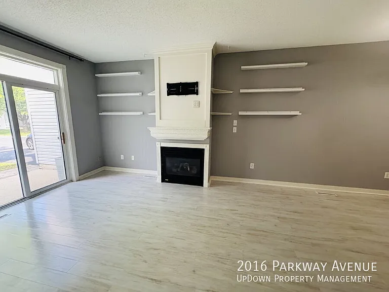 2016 Parkway Ave — Photo 4