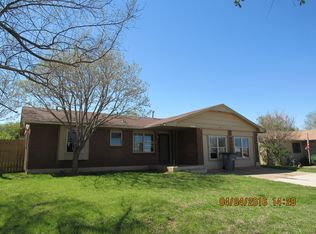 1307 SE Clover Ln, Lawton, OK 73501