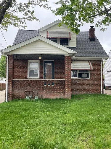 1529 E 294th St Photo 1