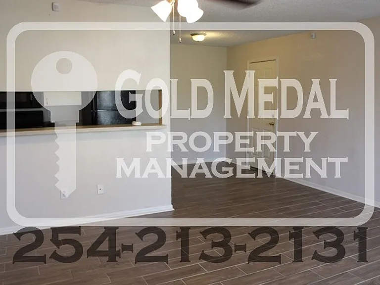 503 Longhorn Cir — Photo 2