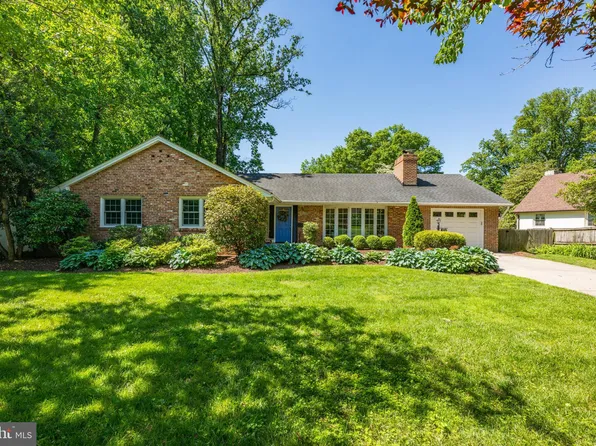 3104 Kent St, Kensington, MD 20895