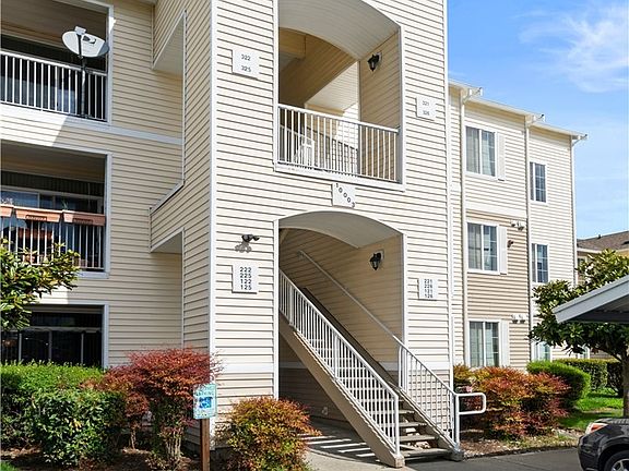 2nd image of 10003 186th St E Unit 325
