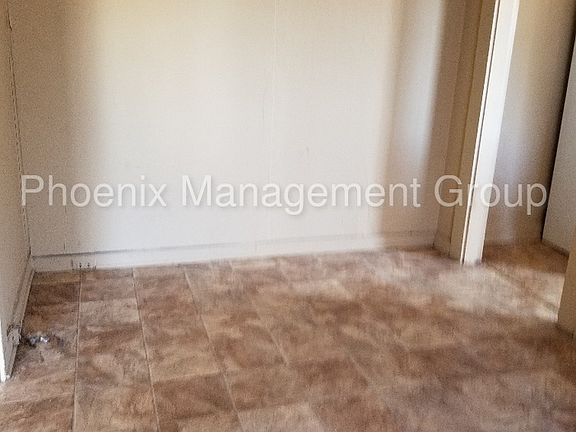 5th image of 116 Holland Ave