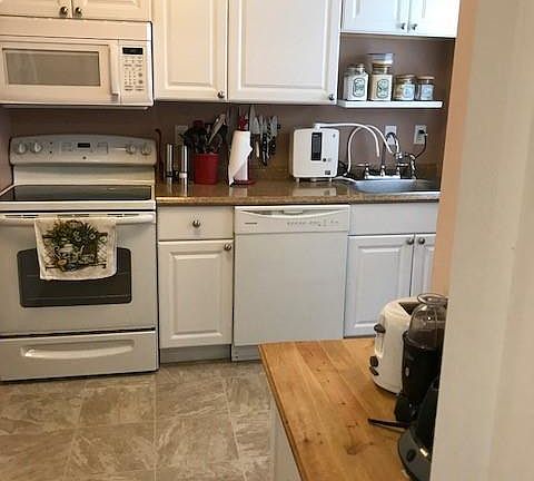 4th image of 10878 Charles Pl