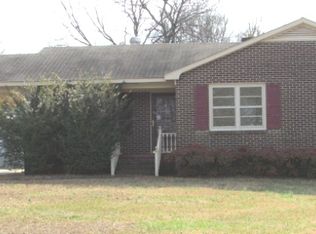 210 Lakewood Dr, Clinton, SC 29325