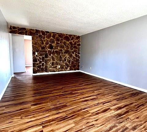 3rd image of 161 Freedom Dr
