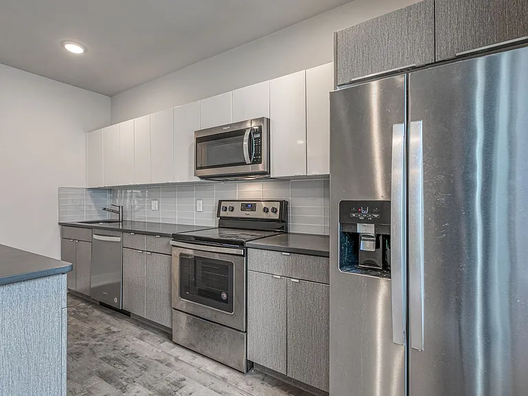 Brand New Luxury Apartments — Photo 44