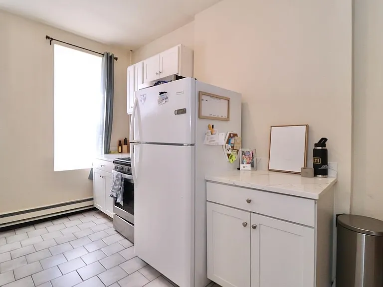 510 Adams St #2R — Photo 10