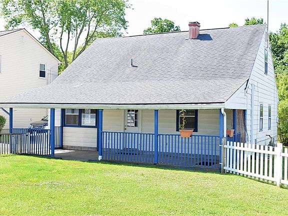 2nd image of 1834 Lemont Dr