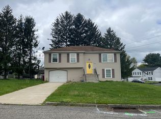 1330 Toboggan Trl, Easton, PA 18040