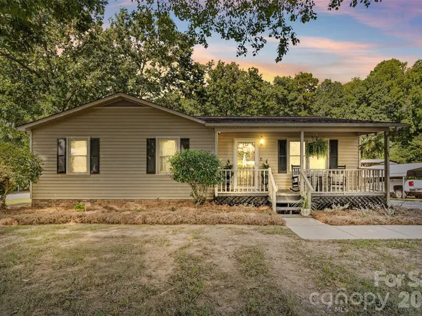 2207 Carter Dr, Albemarle, NC 28001