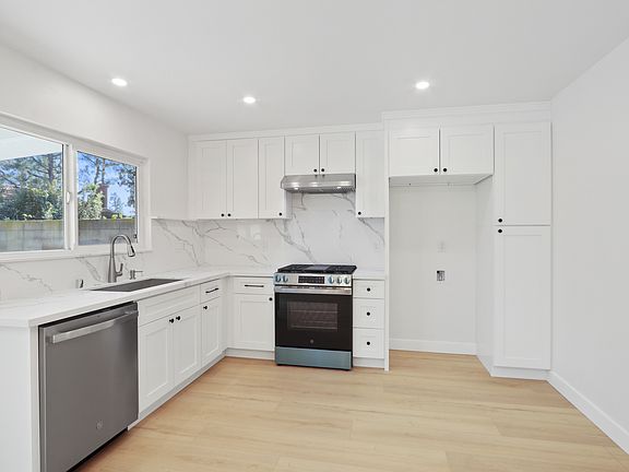 2nd image of 17012 Leslie Ave