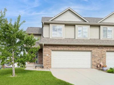 90 S Park Ridge Rd, North Liberty, IA, 52317