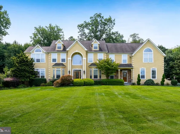 106 Hunters Run, Swedesboro, NJ 08085