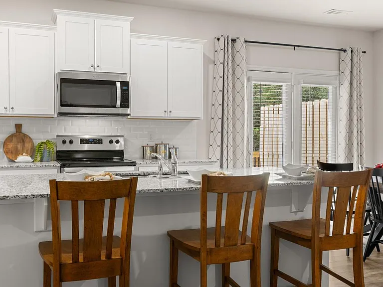 487 Stoneybrook Dr — Photo 10