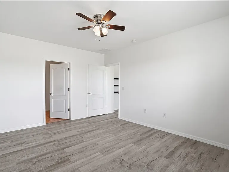 15769 High Bell Pl — Photo 32