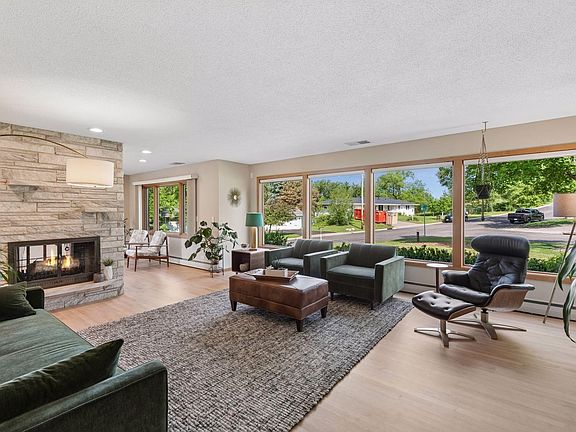 5th image of 1801 Westwood Hills Dr