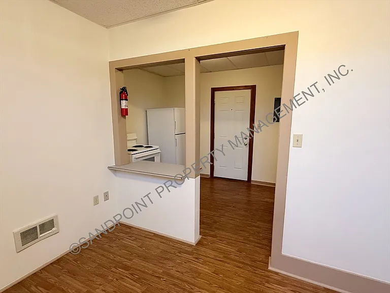 7215 Main St #3 — Photo 8