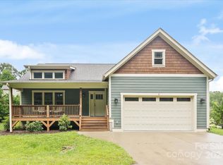 3 Arrow Creek Dr, Asheville, NC 28805