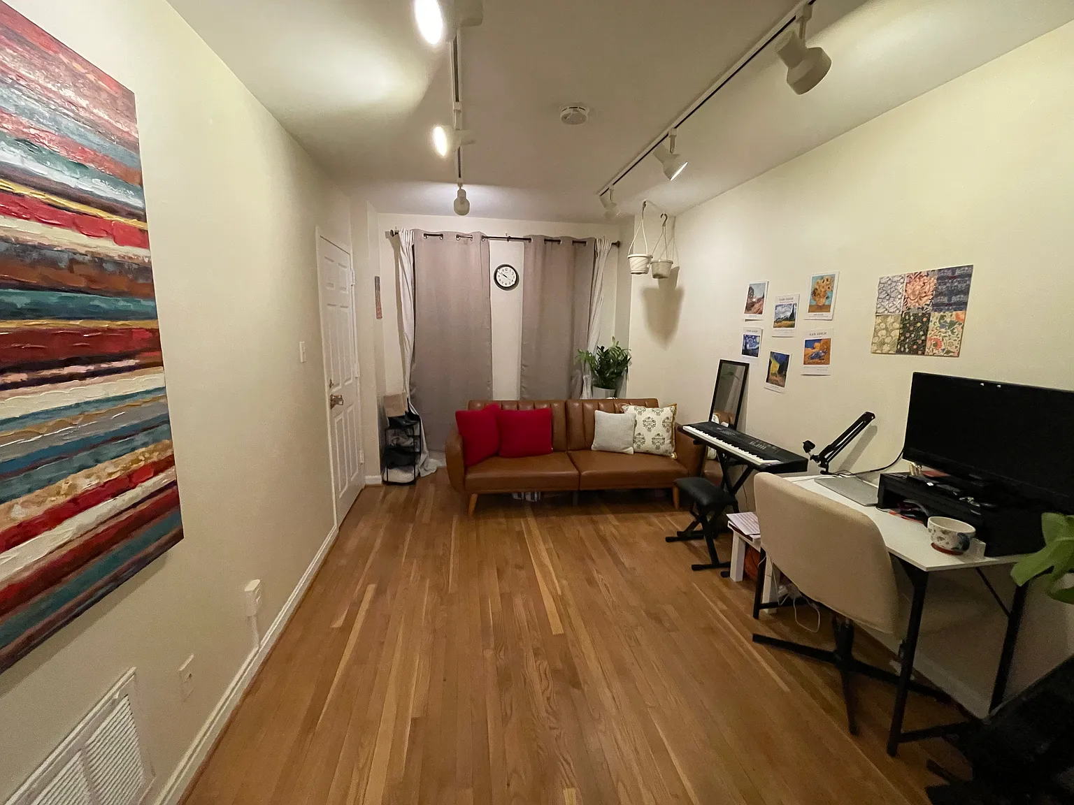 1 bed, 300 sqft, $1,800 — Photo 4