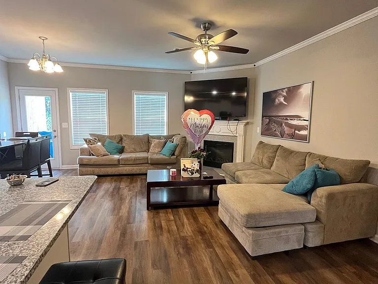 3659 Acorn Dr — Photo 6