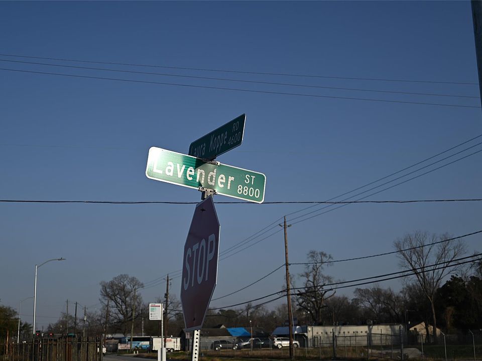 2nd image of 4625 Laura Koppe Rd