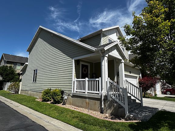 2nd image of 2527 S Olivia St