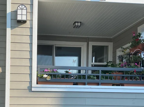 1982 W Bayshore Rd, Palo Alto, CA