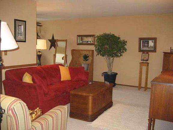 4th image of 2321 N 29th St #2323