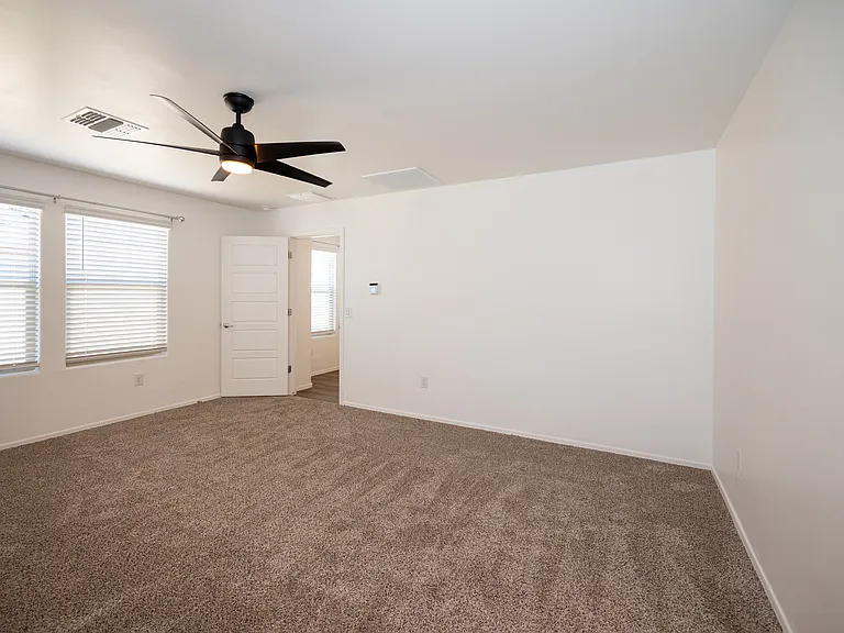 2580 E Calle Palta — Photo 18