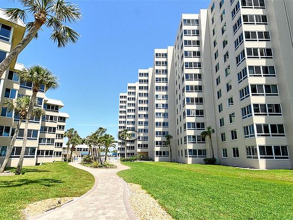 3rd image of 5920 Midnight Pass Rd #406