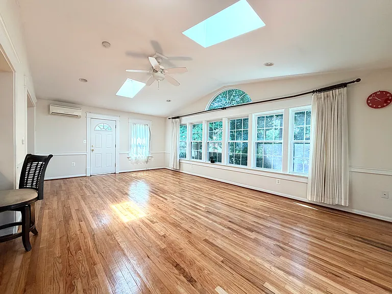 7529 Cayuga Ave — Photo 19