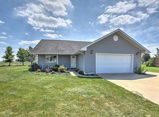 5 Westmoor Ct, Oreana, IL 62554
