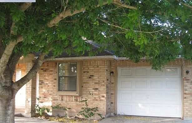 1st image of 415 Reid Dr