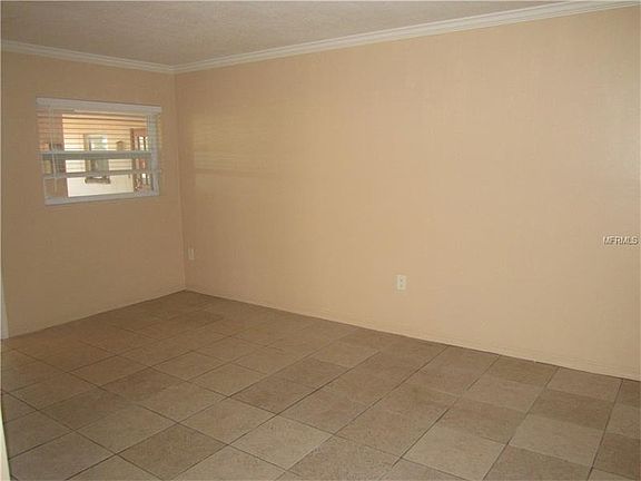 4th image of 800 Tyrone Blvd N APT E2