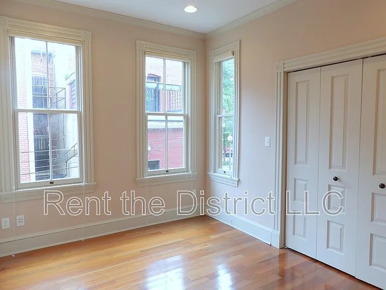 1130 5th St NW #3 — Photo 18