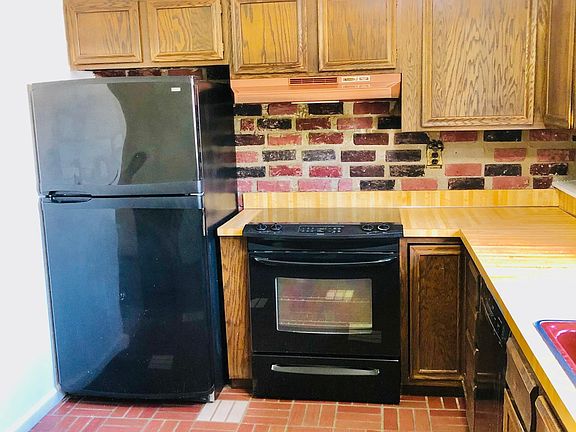 3rd image of 301 White Ave #1