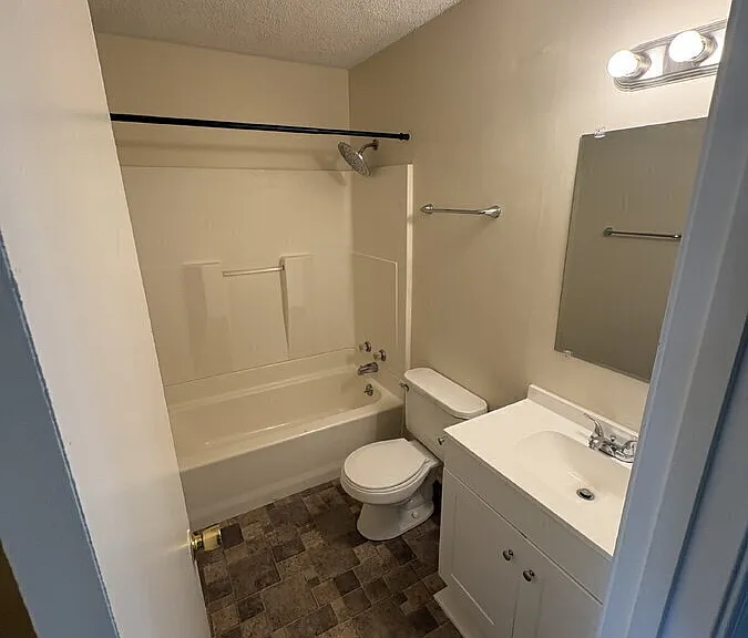109 Pennie Ln #B — Photo 8