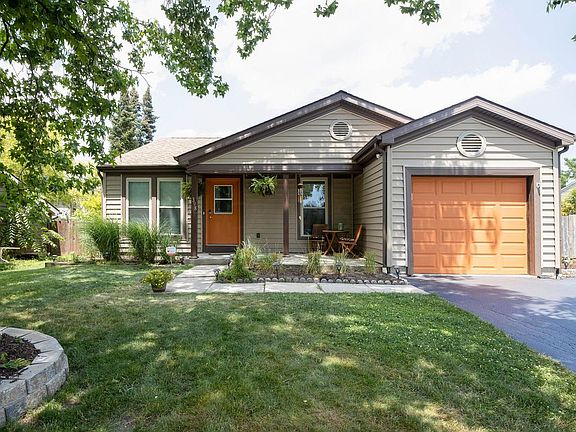 2nd image of 398 Saint Thomas Dr