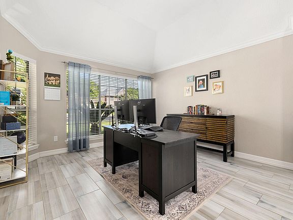 5th image of 5104 Carefree Dr